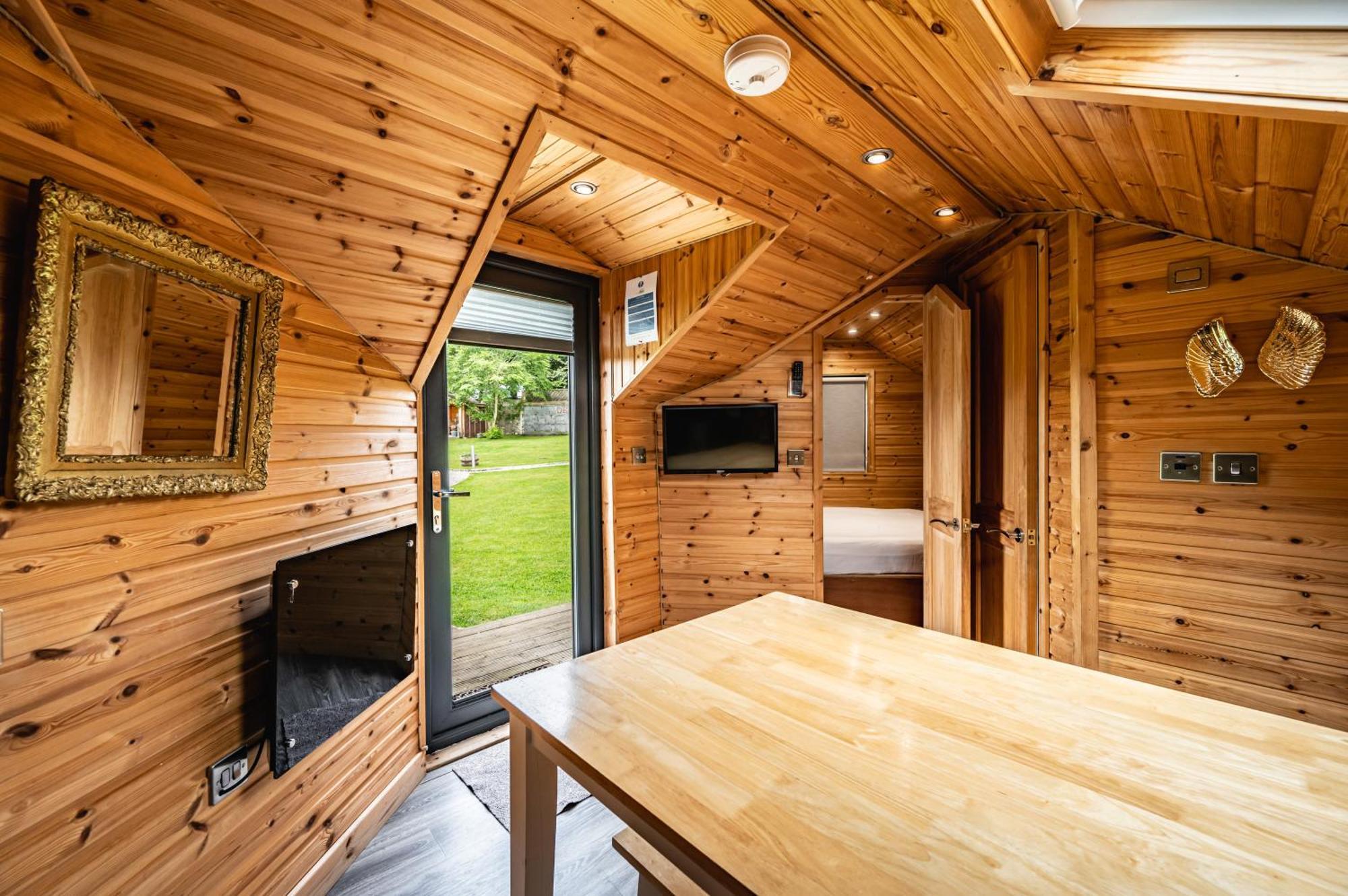 Hotel Delny Glamping And Farm Animals Invergordon Exterior foto