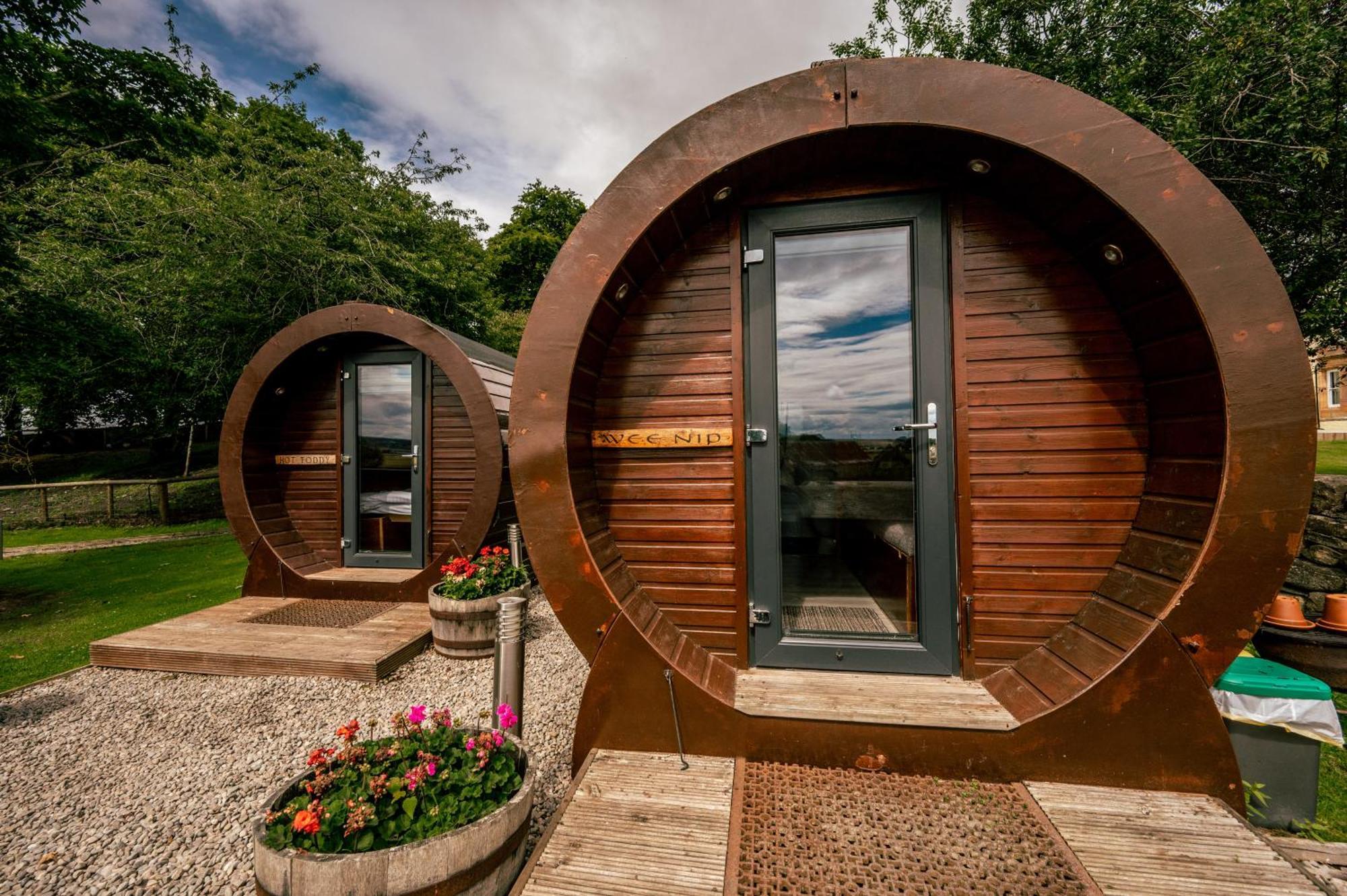 Hotel Delny Glamping And Farm Animals Invergordon Exterior foto