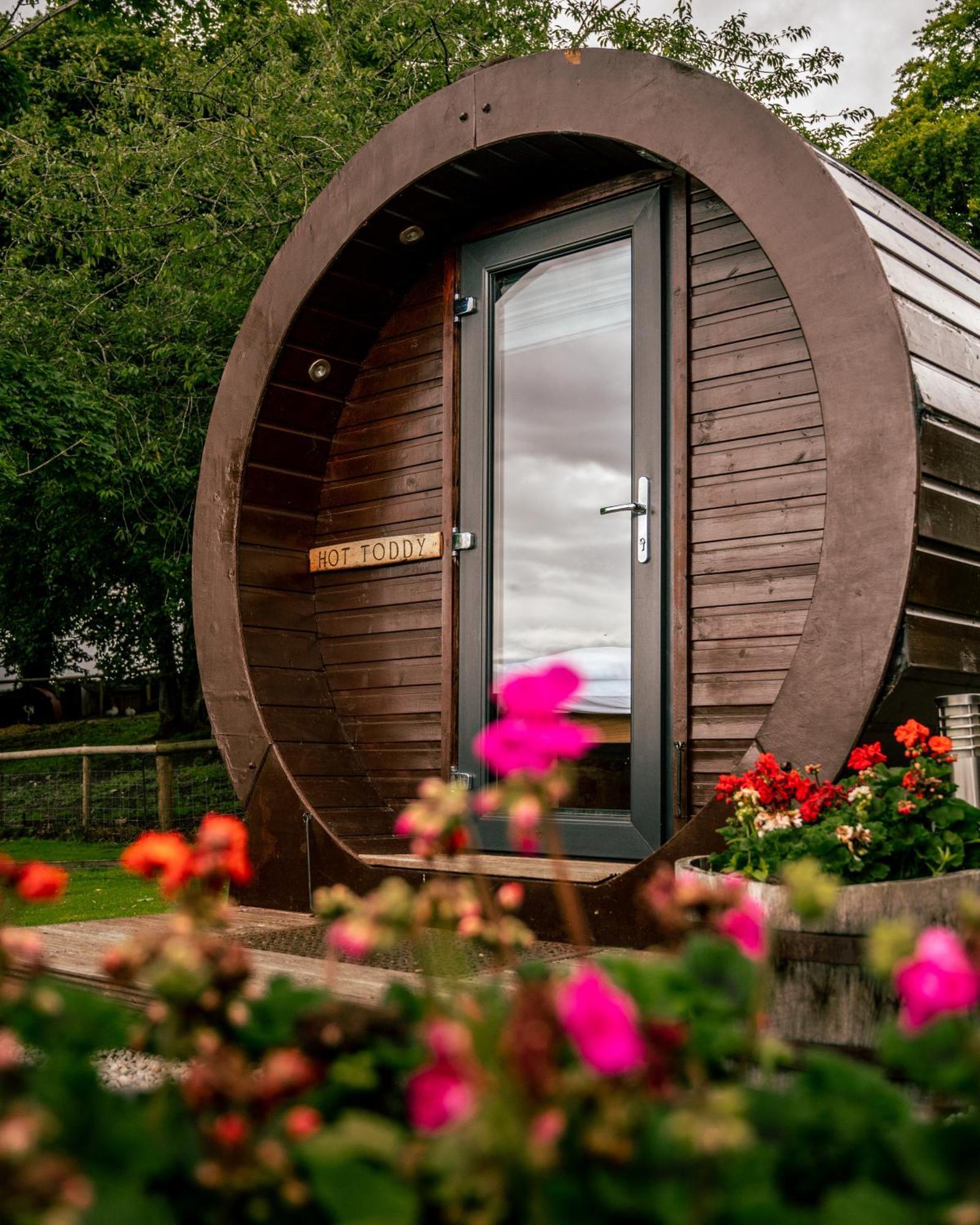 Hotel Delny Glamping And Farm Animals Invergordon Exterior foto