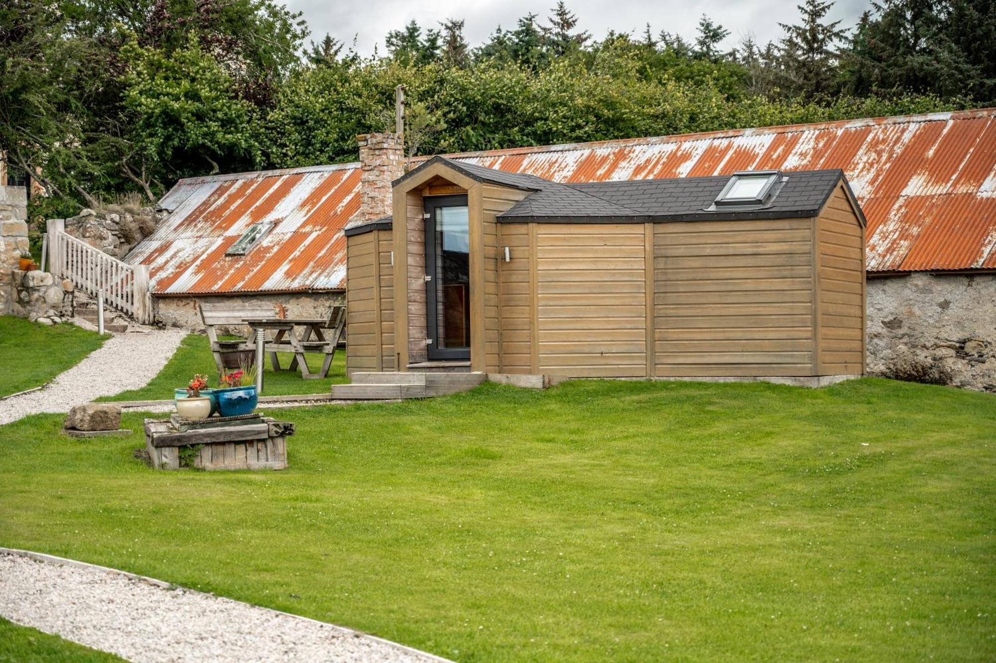 Hotel Delny Glamping And Farm Animals Invergordon Exterior foto