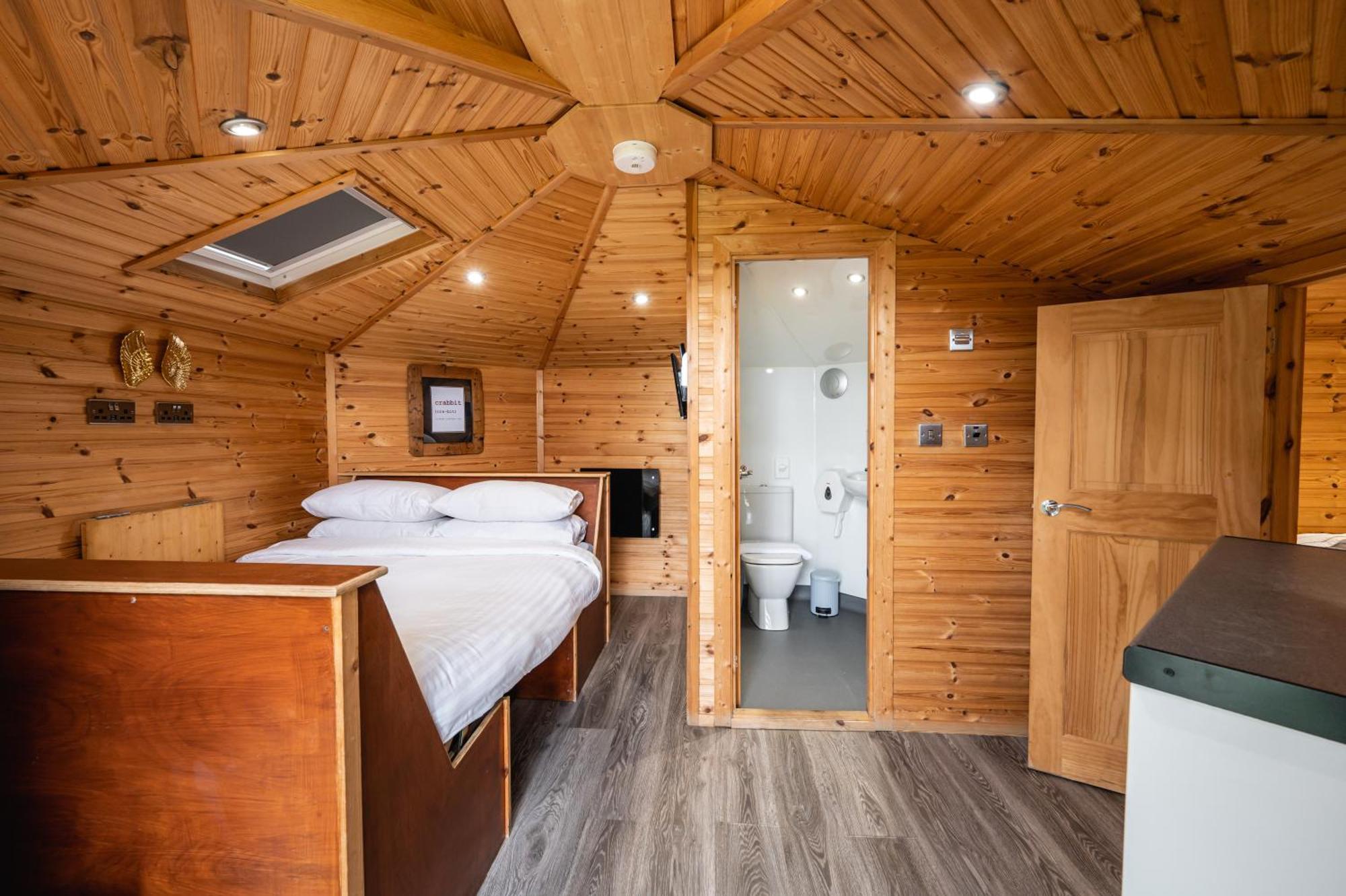 Hotel Delny Glamping And Farm Animals Invergordon Exterior foto