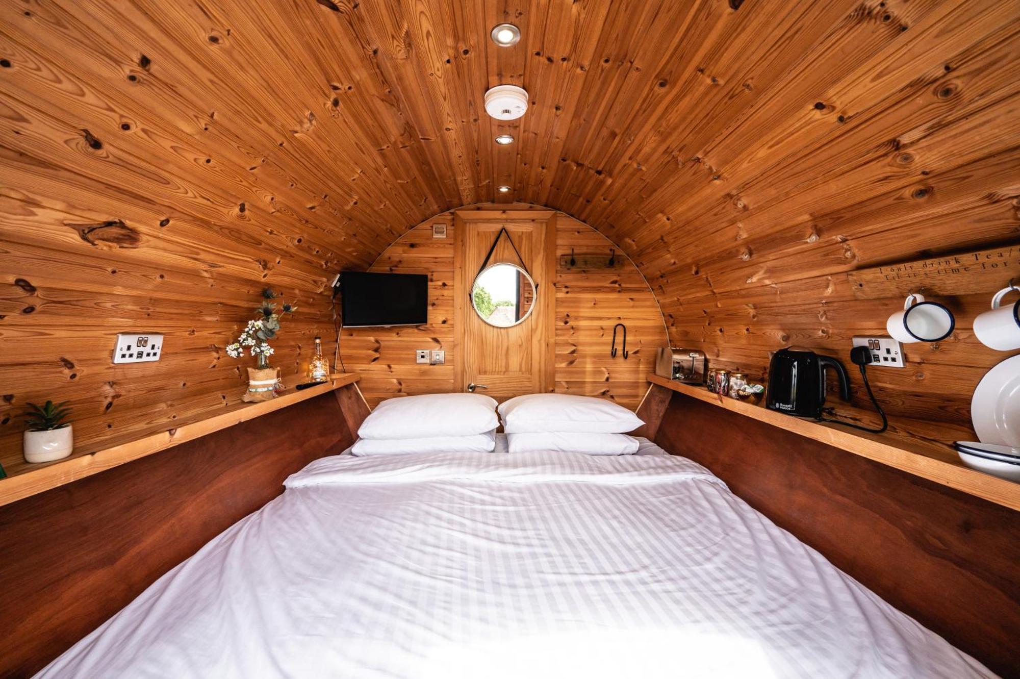 Hotel Delny Glamping And Farm Animals Invergordon Exterior foto