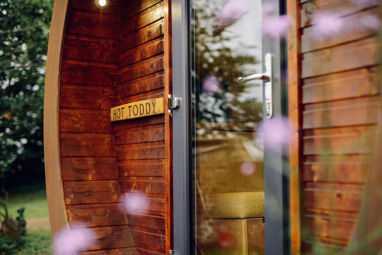 Hotel Delny Glamping And Farm Animals Invergordon Exterior foto